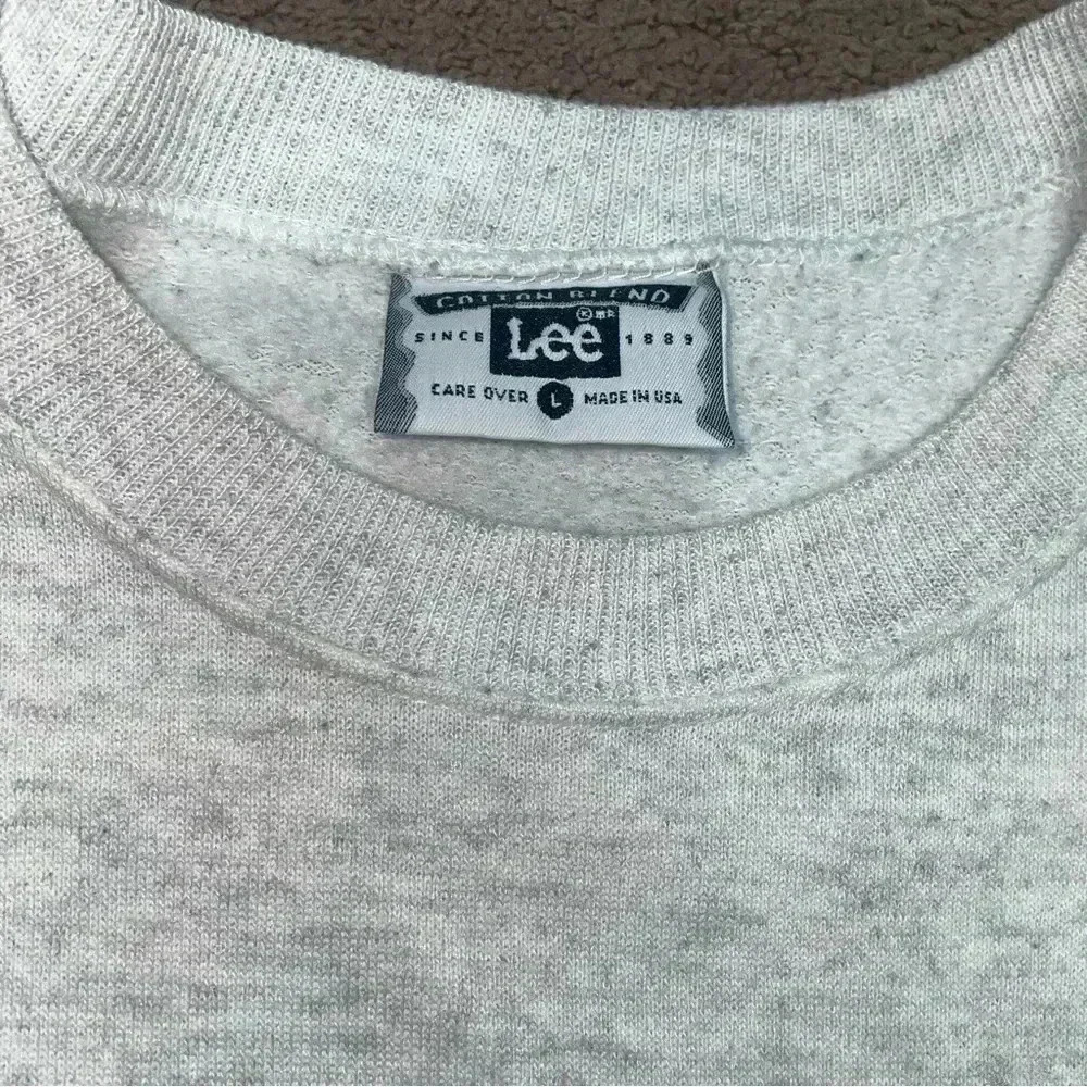 Vintage Lee old truck gasoline pump sweatshirt size Large long sleeve - Picture 4 of 12